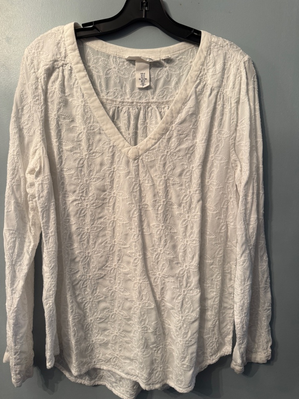H&M White Embroidered V-Neck Long Sleeve Top